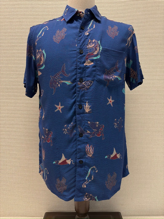 Baja Llama  "Split Personalities" Men's Aloha Shirt. New With Tags. Resort Retail $92.00