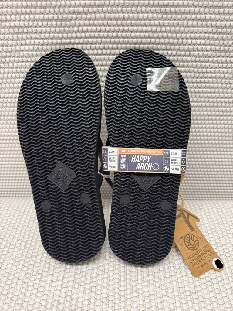 Freewaters "Friday Mahi Mahi Print" Men's Rubber Sandal in Black. New With Tags. Resort Retail $32.00