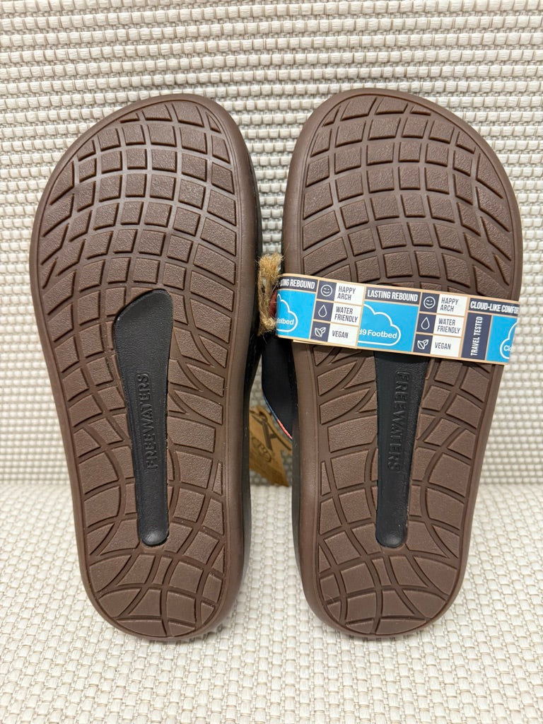 Freewater "Cloud 9" Men's Sandals in Black w/ Red Detail. New With Tag. Resort Retail $65.00