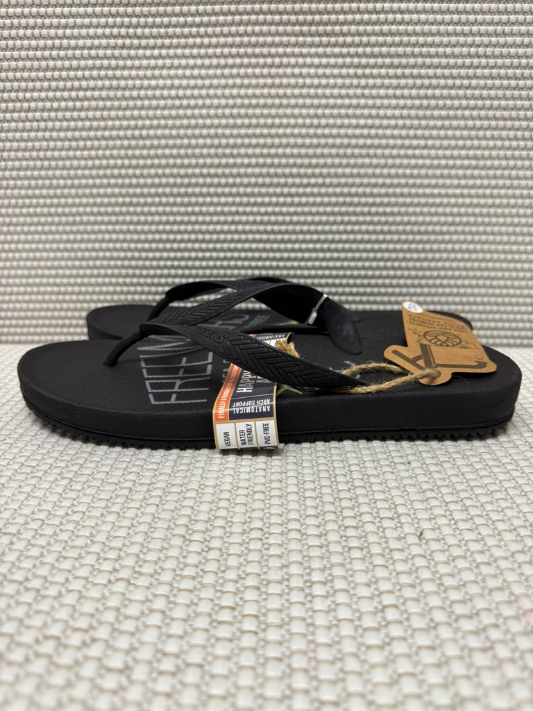 Freewaters "Friday Mahi Mahi Print" Men's Rubber Sandal in Black. New With Tags. Resort Retail $32.00