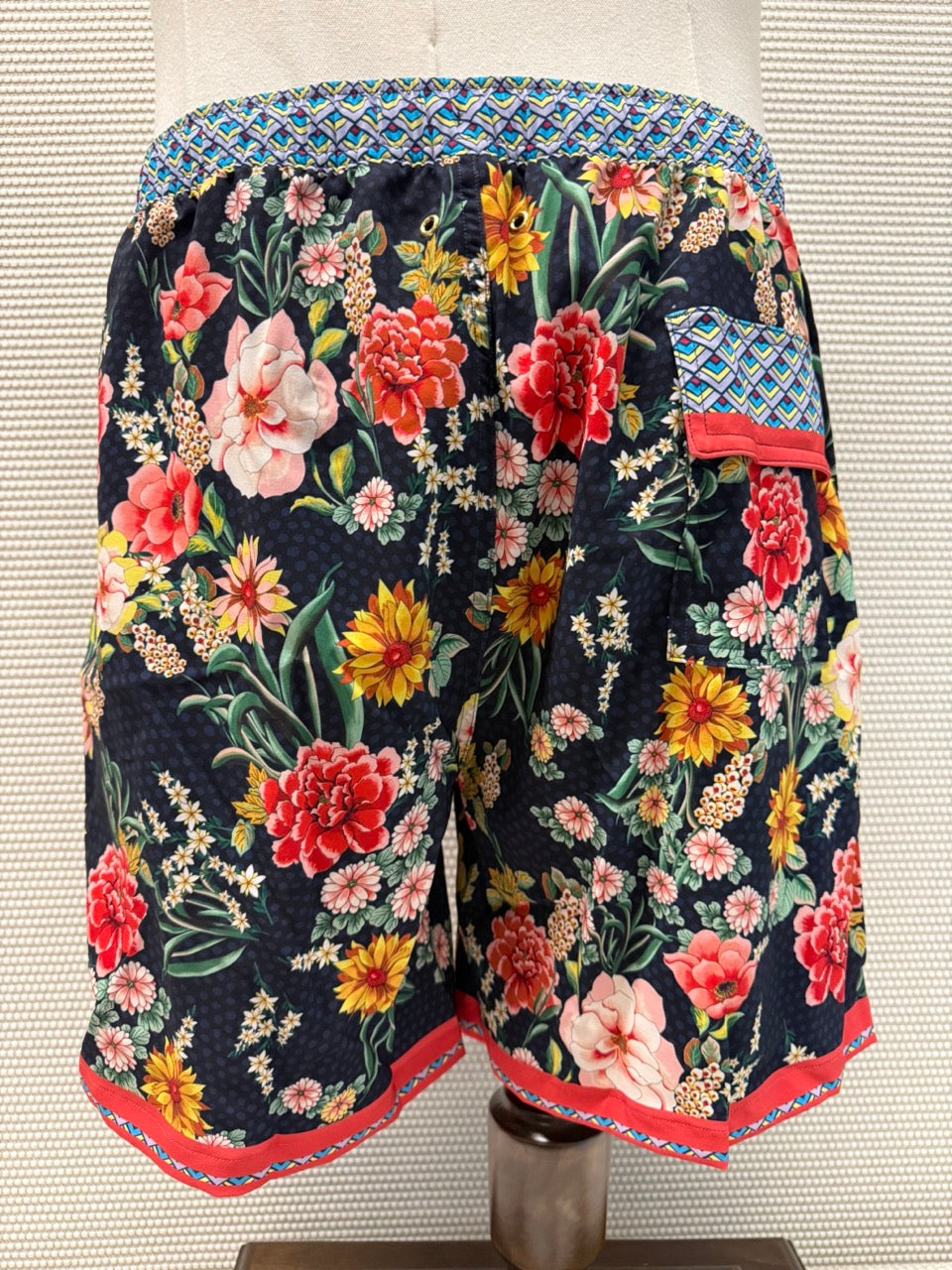 Johnny Was Floral Border Men's Swim Trunks. New with Tags. Resort Retail $118.00