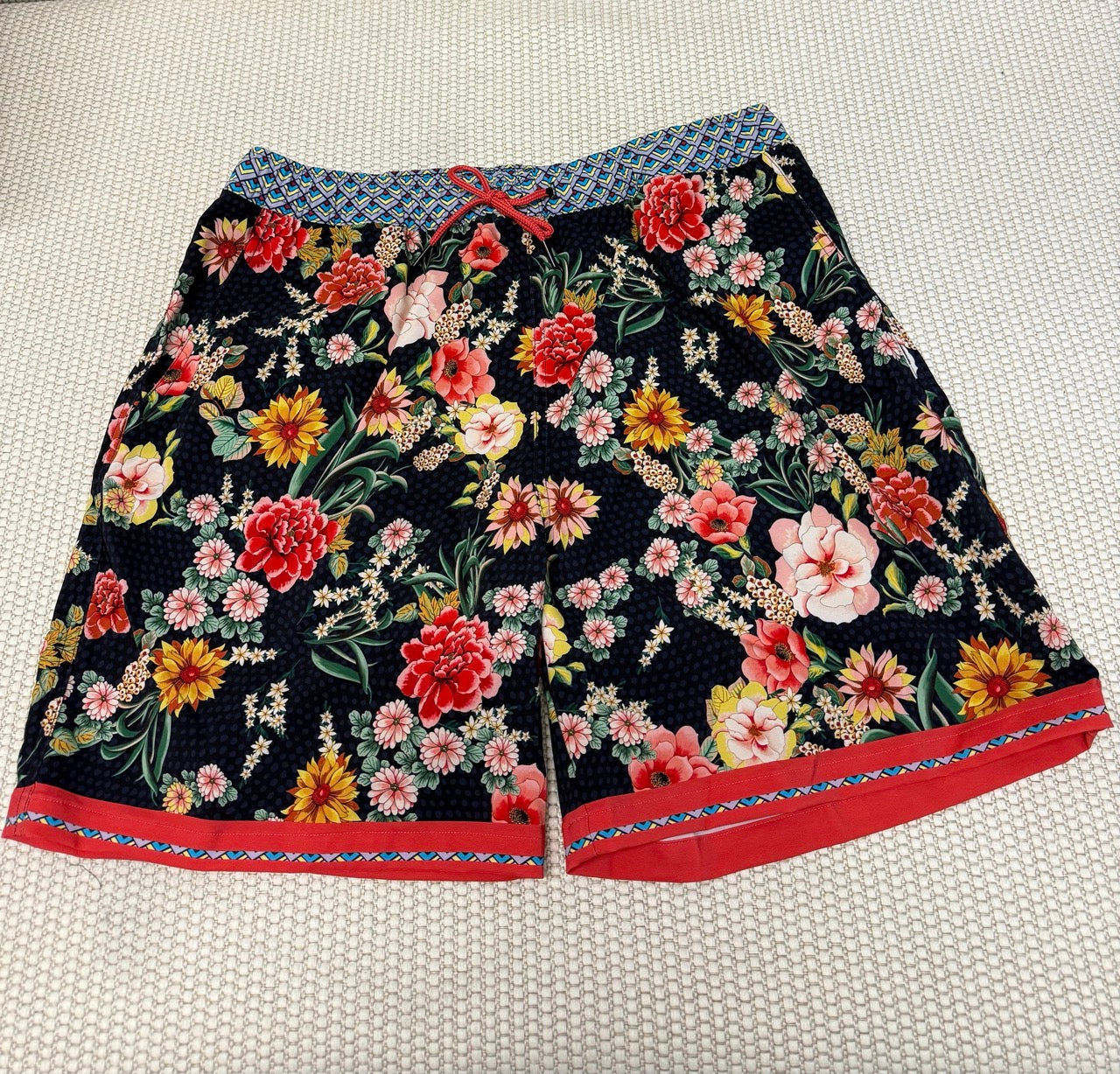 Johnny Was Floral Border Men's Swim Trunks. New with Tags. Resort Retail $118.00
