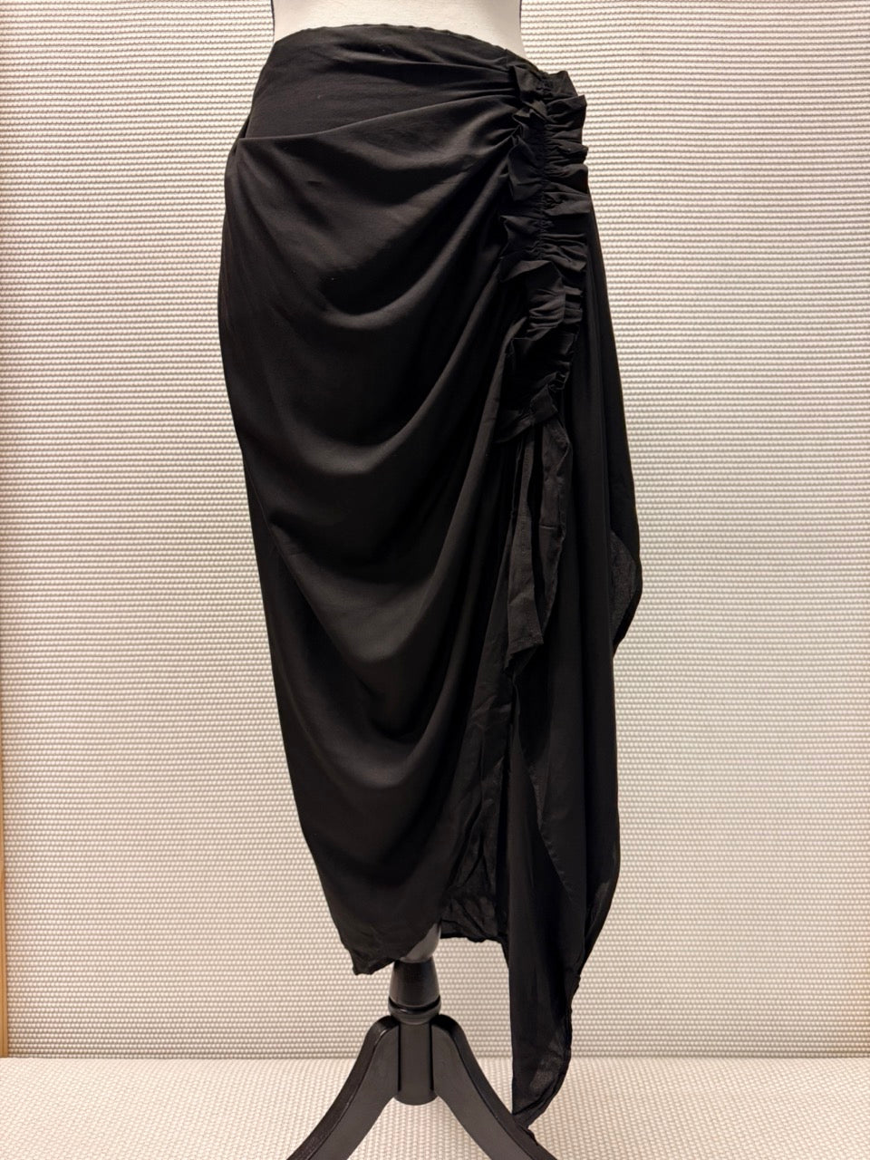 Elan “Black Ruched Cover-Up Skirt” — New with Tags. Resort retail $48.