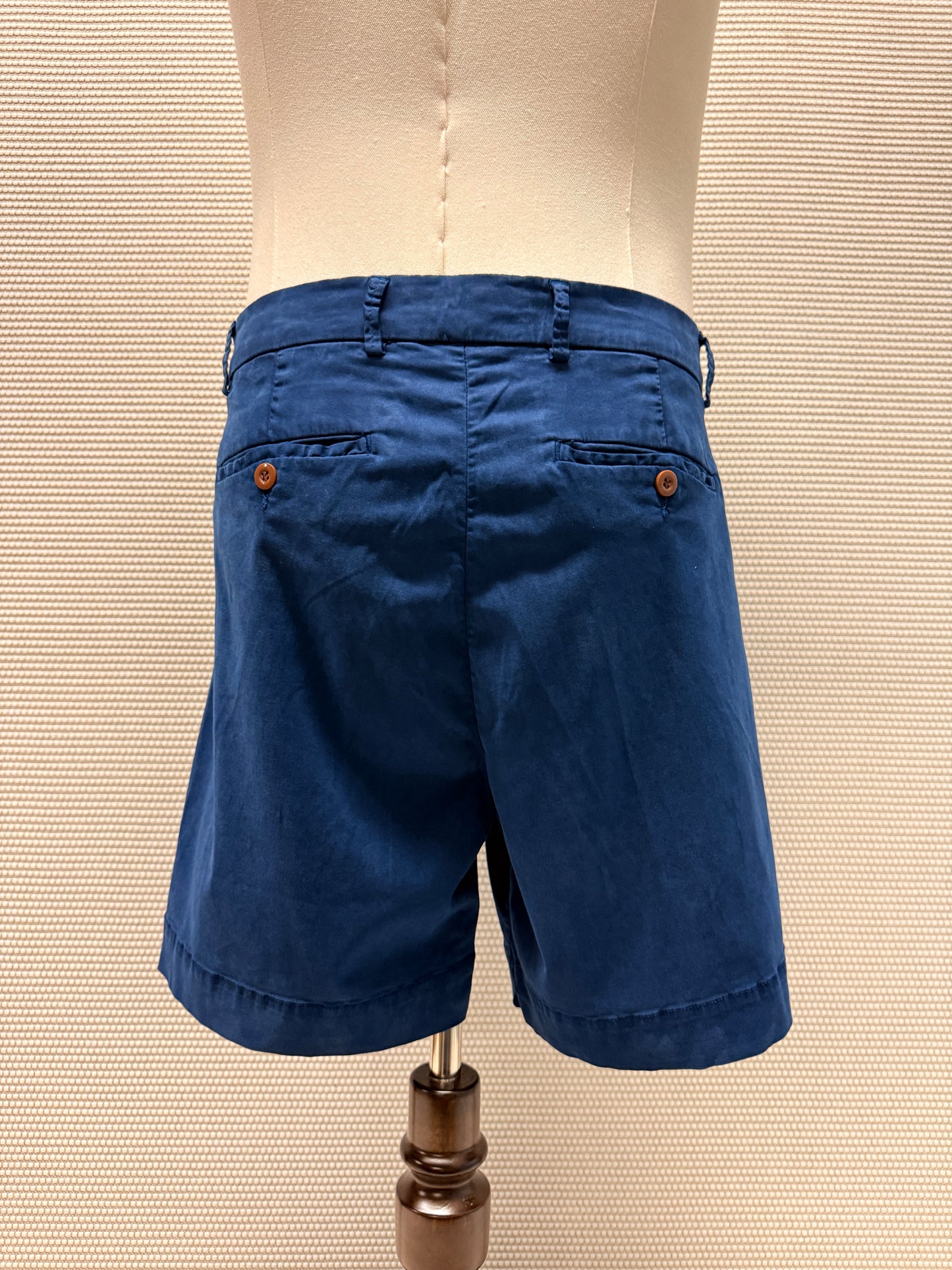 Michael’s “Lanai” Navy Resort Chino Shorts — Size 38. New With Tags. Resort Retail: $78