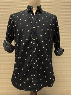 Frank & Eileen “Finbar” Navy & White Heart Print Button-Down Shirt, New with Tags. Resort retail $238.