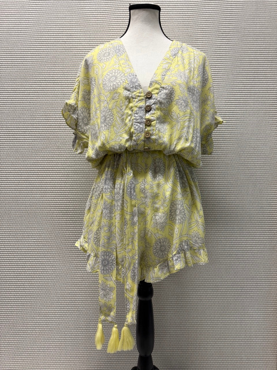 Elan “Light Yellow Floral Button-Front Romper” — New with Tags. Resort retail $65.