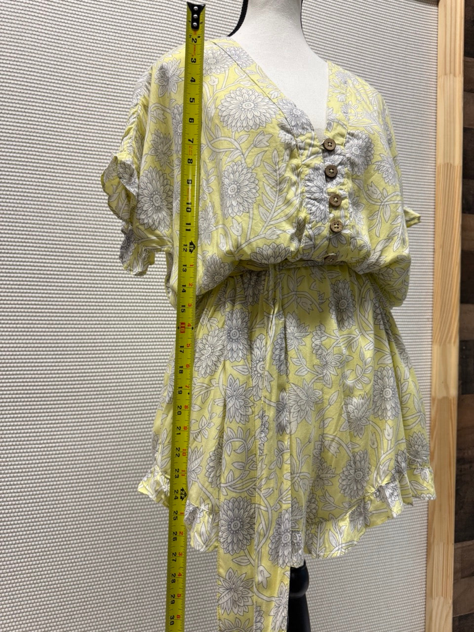 Elan “Light Yellow Floral Button-Front Romper” — New with Tags. Resort retail $65.